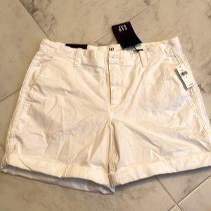NWT white gap cuffed shorts